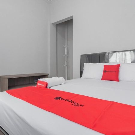 Reddoorz Syariah Near Wisata Situ Gunung Sukabumi Hotel Kadudampit Exterior photo